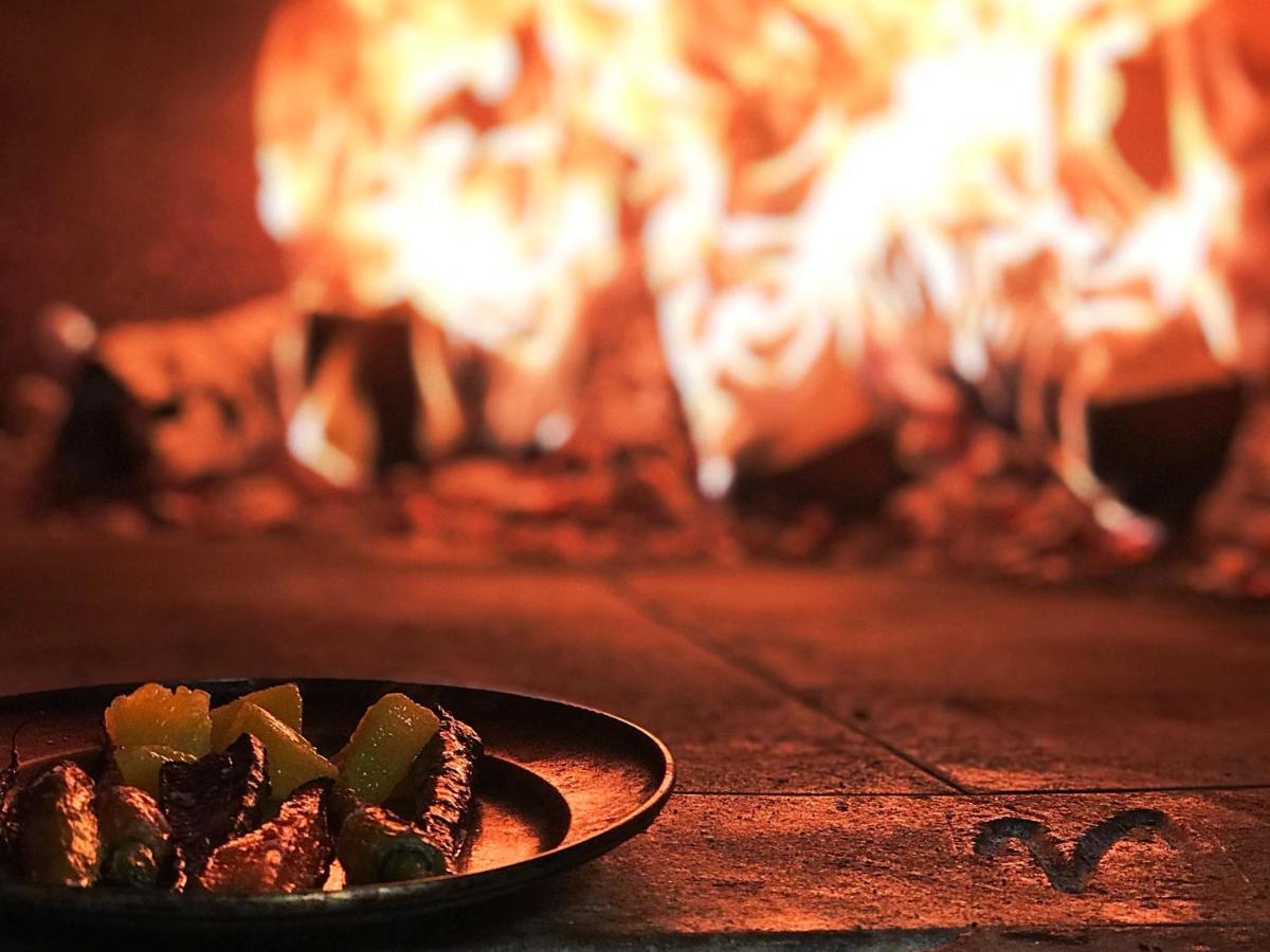 The Bell Inn レッチレード エクステリア 写真